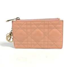 Used Christian Dior Dior Lady Cannage Wallet Coin Purse Wallet/Coin Case Enamel Women's Pink (Sku: Gzl14l66) === General === Brand : Christian Dior === Design === Type : Coin Purse/Coin Case Gender : Women Material : Leather Leather/Fur Type : Enamel Leather Color : Pink === Size === Size (Hxwxd) : 7cm X 12.5cm / 2.75'' X 4.92'' === Included Items === Accessories : None Accessories Notice : Before Purchasing, Please Refer To The Images Of The Accessories Included With The Item. === Condition === Coin Purse Wallet, Purse Wallet, Christian Dior, Luxury Branding, Pink Ladies, Coin Purse, Coin, Dior, Purse