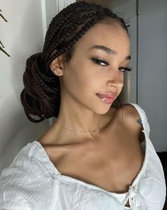 Box Dreads, Cute Hairstyles For Curly Hair, Hairstyles For Curly Hair, Box Braids Hairstyles, Light Skin, Aesthetic Hair, Brown Skin, Box Braids, Pretty Face