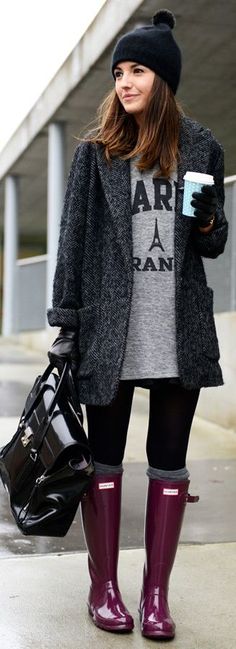 How To Wear Rain Boots, Rain Boot Outfit, Cute Rain Boots, Hunter Boots Outfit, Coat Outfit, Trendy Street Style, Looks Street Style, Street Style Winter, Winter Mode