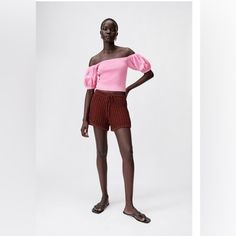 Bnwt Zara Balloon Top Sz Xs Chic Pink Short-length Tops, Chic Pink Short Length Top, Mermaid Bodysuit, Zara Outlet, Balloon Top, Red Checked Shirt, Leather Blouse, Ruffle Crop Top, Asymmetric Neckline