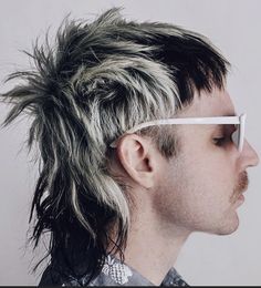 Subtle Mullet, Punk Mullet, Mullet Haircuts, Bleached Hair Men, A Line Hair, Mens Hair Colour, Mullet Haircut, Modern Mullet