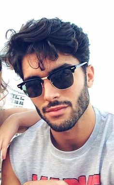 Frame Square, Sunglasses Women Fashion, Hipster Man, نظارات شمسية, Wearing Sunglasses, Corte De Cabelo Masculino, Mens Cuts, Fashion Eyewear, Sunglasses Fashion