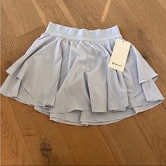 Brand New With Tags Originally $88 Lululemon Court Rival High-Rise Skirt *Long Size: 4 Has Built In Spandex With Pockets Perfect For Tennis, Pickleball, Running, Or Daily Wear Rare Sold Out Color: Silver Ice Lululemon Skirts, Lululemon Clothes, Dream Items, Diy Clothes Hacks, Lululemon Skirt, Xmas Wishlist, Sport Clothes, Oversized Tee Shirt, Lululemon Outfits