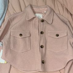 Size Small, Never Worn Aritzia Ganna Jacket, Pink Teddy Coat, Faux Fur Cardigan, Modest Outfit Ideas, Fur Cardigan, Sherpa Coat, Coat Trends, Winter Collars, Cocoon Coat