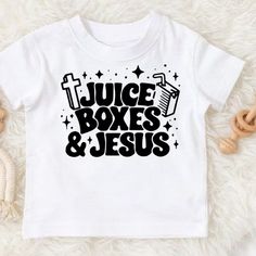 Hanes Kids Unisex "Juice Boxes & Jesus" Tee 2t/3t/4t/5t Only One Shirt Pick Size Christian T Shirt Designs Graphics, Kids Christian Shirts, Cricket Shirt Ideas, Tshirt Ideas Design Vinyls, Cricut Designs For Shirts, Kids Tshirt Ideas, Christian Kids Shirts, God Shirts, Kids Shirts Design