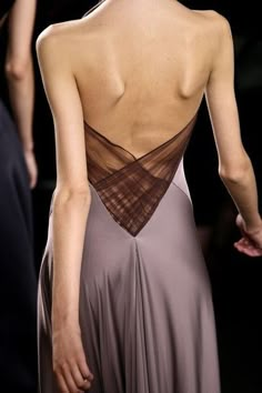 Mode Inspo, Mode Inspiration, Fancy Dresses, Fashion Details, Fashion Week Spring, New York Fashion Week, New York Fashion, Evening Wear, Pretty Dresses