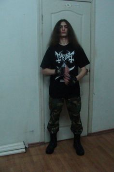 Metalhead Guy Outfit, Long Hair Metalhead, Metalhead Outfit Men, Metal Style Men, Metalhead Boy, Metalhead Clothes, Goth Guy Aesthetic