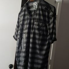 Brand New Never Worn Nice Shirt Black Cotton V-neck Shirt, Black Relaxed Fit V-neck Shirt, Black V-neck Shirt With Relaxed Fit, Black V-neck Shirt With Graphic Print, White Fitted Dress, Navy Shirt Dress, Mens Wearhouse, Slim Fit Dress Shirts, Casual Long Sleeve Shirts