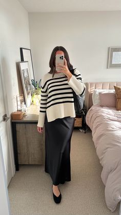 Satin Maxi Skirt Outfit, Striped Sweater Black, Silk Skirt Outfit, Striped Sweater Outfit, Black Satin Skirt, Satin Skirt Outfit, Transitional Outfits, Winter Skirt Outfit