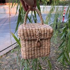 "A cutie simply vintage lovely bag in short holder box handbag style, mini square shape made from dry water hyacinth. Unique and boho look for beach summer time. Lining inside. ✄ SIZE ✄ Bag size 5*5 inch Small bag Ƹ̵̡Ӝ̵̨̄Ʒ♥More of original and unique design here: amordress.etsy.com ✄S H I P P I N G✄ ♥Approximate Shipping Time♥ USA Destination>>around 12-30 days for any U.S destination, European destination>>around 10-18 days Asia>>6-15 days Australia, Oceania>>8-15 days * Square Box Bag For Summer Gifts, Rectangular Box Bag For Summer Gift, Square Box Bag For Summer Beach, Summer Square Box Bag For Beach, Summer Beach Square Box Bag, Natural Square Box Bag For Vacation, Casual Rectangular Straw Bag As Gift, Casual Rectangular Straw Bag Gift, Casual Rectangular Straw Gift Bag