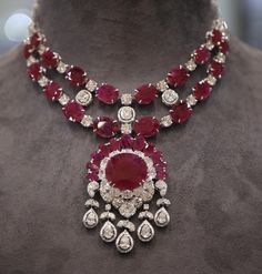 Character Archetype, Diamond Necklace Wedding, Princess Ballerina, Wedding Jewellery Designs, Jewelry Hacks, Indian Wedding Jewelry Sets, Ruby Jewellery, Neck Pieces Jewelry