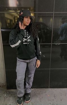 Bred 4, Tomboy Outfits, Tomboy Style Outfits, Chill Outfits, Streetwear Fashion Women, Outfit Women