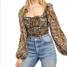 Nwt Free People Blouse! Smocked Back, Flowy Arms, Very Flattering! Size Small Corset Blouse, Exaggerated Sleeves, Free People Blouse, Floral Corset, Balloon Sleeve Top, Chic Blouses, Blouse Nordstrom, Blouse Online, Free People Black