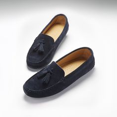 Hugs & Co. navy blue tasselled loafer driving shoes for women. Moccasin style driving loafers in luxurious blue suede upper and lined with a soft leather for extra comfort. Made in Portugal 100% Suede Upper featuring a 100% Leather Lining Rubber studded sole Moccasins Style, Driving Loafers, Tassel Loafers, Driving Shoes, Pink Suede, Gray Suede, Blue Suede, Shoes For Women, Brown Suede