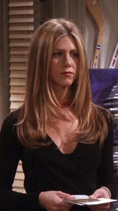 Rachel Green Hair, Rachel Haircut, Rachel Hair, 90s Haircuts, Jennifer Aniston Hair, Blowout Hair, 90s Hairstyles, Haircuts For Medium Hair