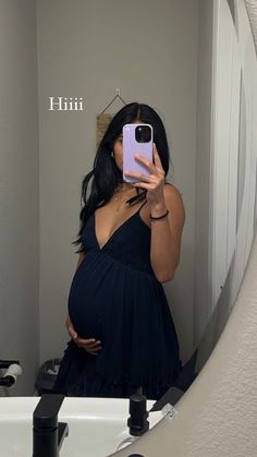 Hot Pregnancy Outfits, Mom Dr, Cute Pregnancy Pictures, Belly Photos, Fotos Goals