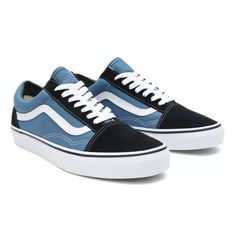 The first to bear the iconic side stripe, the Vans Old Skool is a low top, lace-up shoe. It is lined, has padded collars for support and flexibility, re-enforced toecaps to withstand repeated wear, and features the Vans signature waffle outsole for a firmer grip.Composition:56% Leather, 44% Canvas Style: VN000D3HNVY Navy Vans, Low Top Vans, Vans Old School, Old School Vans, Tenis Vans, Dr Shoes, Blue Vans, Classic Vans, Vans Blue