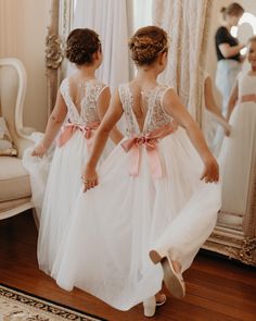 Flower Girl Dresses: 39 Looks For Little Girls   FAQs Country Style Dresses, Boho Prom, Flower Girl Gown, Occasion Dresses Wedding, Lace Chiffon, Gowns For Girls, Wedding Forward, Rose Lace