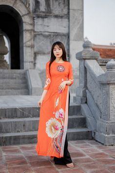 Hello , thanks for visiting my shop Brand New High Quality Vietnamese Ao Dai. Ao Dai for women 40-77 kgs Color: White *These are Asian size <>US Petite size .Please order 1,2 size bigger to your normal size  Full size XS/ S/ M/ L/ XL/ 2XL/ 3XL. S: burst 33in - waist 26in -length 55 in M: burst 35in -waist 28in -length 55 in L: burst 37in -waist 30in -length 55 in XL: burst 39in -waist 32in -length 55 in XXL: burst 41in -waist 34in -length 55 in 3XL: burst 43in -waist 36in -length 55 in Please re Traditional Fitted Peach Dress, Orange Dress For Festive Occasions, Festive Fitted Peach Dresses, Festive Peach Fitted Dress, Traditional Long Sleeve Orange Dress, Traditional Orange Long Sleeve Dress, Elegant Orange Dress For Festive Occasions, Traditional Orange Wedding Dress, Spring Festive Orange Dress