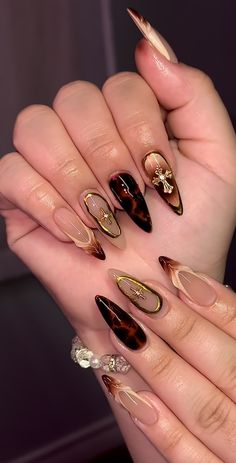 Capricorn Nails Acrylic, Capricorn Birthday Nails, Capricorn Nails Designs, Birthday Nails Capricorn, Egyptian Nail Art, Capricorn Nails, Aesthetic Nails Acrylic, Wow Nails, Hippie Nails