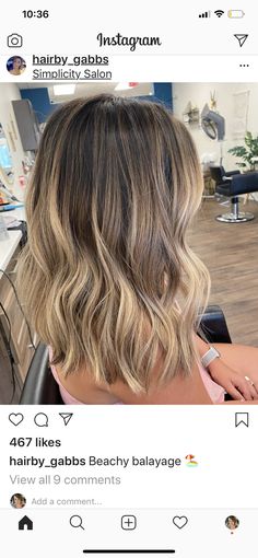 Medium Length Haircut Bayalage Blonde, Brown Hair With Blonde Balayage Medium Length, Bayalage Brunette Blonde Medium Length, Medium Length Bayalage Hair, Short Bayalage Hair Blonde Brown, Subtle Balayage Dark Blonde, Bayalage Medium Length, Bronde Balayage Shoulder Length, Balyage Blonde Brown Medium Length