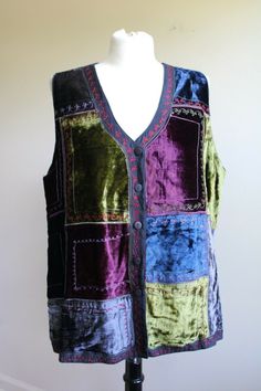 --April Cornell multicolor velvet patchwork button-front vest. --Size Small/Medium. Measurements (lying flat): Bust (pit to pit): 23.5" Shoulder to shoulder: 15" Length (back of neck to hem): 26" Little Top Big Pants, Patchwork Velvet, Velvet Patchwork, Colorful Vest, Jacket Ideas, April Cornell, Outfit Formulas, Velvet Jacket, Aesthetic Vintage