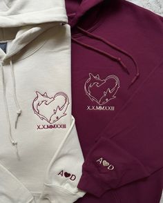 If they sent this to you, they wanna get matching hoodies🤭💕 Which one would you get?💖 This gift is something they will wear forever & when they wear it they’ll be reminded of how much love & appreciation you have for them🫶🏼 SHOP NOW~Link in bio<3 ~~ #anniversary #anniversarygift #gift #embroiderymachine #embroidery #custominitials #asmr #embroideryasmr #SmallBusiness #bfgiftideas #gfgiftideas #boyfriendgiftideas #girlfriendgiftideas #matchingcouplesoutfits #matchingcouples #matchingcoup... Matching Hoodies Aesthetic, Hoodies For Couples, Pet Embroidery, Matching Stuff, Hoodies Aesthetic