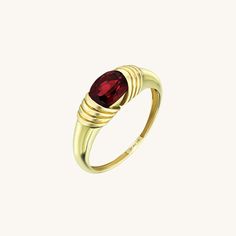 Women's Red Garnet Signet Pinky Ring in 14k Real Yellow Gold Garnet Gold Ring, Twisted Band Ring, Vintage Engagement Rings Sapphire, Eternity Ring Gold, Luxury Jewelry Brands, Symbol Of Love, Garnet And Gold, Love And Friendship, Gold Solitaire Ring