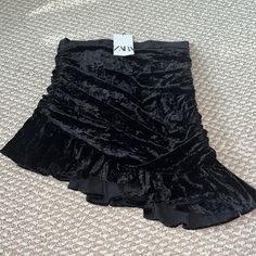 Nwt! Velvet Skirt. Womens Size Medium. Zipper Closure On Back Of Skirt Zara Mini Skort For Party, Zara Lined Skirt For Night Out, Zara High Waist Skirt For Party, Zara High-waist Party Skirt, Zara Mini Skirt With Ruffles, Zara High Waist Party Skirt, Zara High Waist Skirt For Night Out, Zara Pleated Mini Skirt For Party, Zara Ruffled Mini Skirt