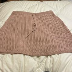 Nwt Cute Knit Skirt Casual Knit Mini Skirt For Winter, Casual Knit Mini Skirt For Fall, Casual Winter Knit Mini Skirt, Casual Knitted Skirt For Spring, Casual Knitted Skirt For Fall, Casual Knit Skirt For Spring, Casual Spring Knit Skirt, Casual Knit Mini Skirt, Casual Fitted Knitted Skirt