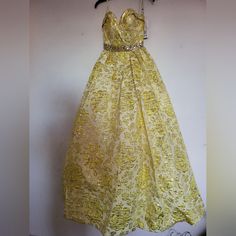 Nwt Mac Duggal Gown Sz-2 Color Phinapple Yellow Fitted Dress For Debutante Ball, Fitted Yellow Dress For Debutante Ball, Yellow Ball Gown Dress For Debutante Ball, Yellow Ball Gown For Debutante Ball, Yellow Ball Gown For Prom Season, Yellow Ball Gown For Party, Elegant Yellow Gown For Debutante Ball, Elegant Yellow Dress For Debutante Ball, Yellow Ball Gown For Wedding