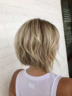 2024 Haircuts, Angled Bob Haircuts, Short Hairstyle Ideas, Blonde Hair Transformations, Hairstyles For Natural Hair, Protective Hairstyles For Natural Hair, Choppy Bob Hairstyles, Chin Length Hair, Bob Haircut For Fine Hair