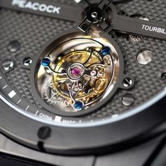 In 1985, the Sino-Japanese joint mountaineering team successfully climbed Mount Namunani for the first time. The Peacock Climber Tourbillon watch pays tribute to this historical memory, always reminding us of the spirit of bravery and fearlessness. The Climber watch is equipped with the self-produced coaxial tourbillon movement "SL5215", manual and automatic winding, 45-hour power reserve, and 240° kinetic energy display. SPECIFICATIONS MOVEMENT: SL5215 TourbillonCASE MATERIAL: Stainless SteelCA The Climber, Tourbillon Watch, Kinetic Energy, The Peacock, Mountaineering, Stainless Steel Case, All Black, First Time, Energy