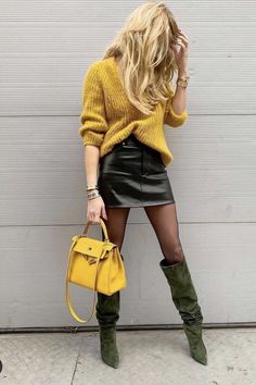 Street Mode, Colour Combinations Fashion, Club Outfits For Women, Yellow Sweater, Looks Chic, Fashion Mode, Suho, Outfits Casuales