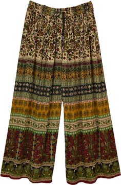 A boho-chic pair of beige palazzo pants with red and green paisley and floral print, these loose fit everyday wear pants are lightweight and comfortable.  The airy trousers come with an elastic waist and drawstrings for easy to pull up style. #tlb #SplitSkirtsPants #Printed #Indian #WideLegPants #BeachPants #HippiePants #coolsummerpants Thrifting Aesthetic, Estilo Hippie, Hippie Pants, Hippie Look, Relaxed Outfit, Trendy Skirts, Green Paisley, Split Skirt, Boho Pants