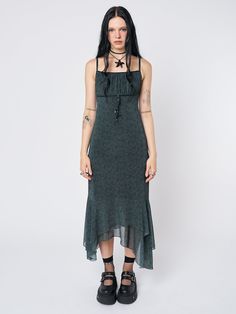 Lettuce Hem Dress, Asymmetrical Ruffle Dress, 90s Mesh Dress, Layered Maxi Dress, Minga London, Layered Cami, Maxi Dress Outfit, Grunge Dress, Cami Maxi Dress