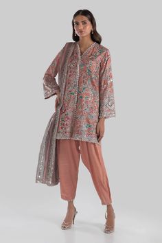 Royal Chauntae Pink Luxury Pret Short Shirt Style Pakistani Salwar Kameez Kameez Designs Pakistani, Pink Luxury, Silk Design, Kameez Designs, Luxury Pret, Pakistani Salwar, Dress With Embroidery, Pakistani Salwar Kameez, Embroidery Threads