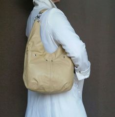 Beige Leather Hobo Bag Purse, Slouchy Hobos, Handmade Fashion Handbags, Kiara Preppy Tote Bags, Casual Purse, Leather Handbags Handmade, Retro Purse, Etsy Ideas, Hobo Purse, Stylish Handbags, Hobo Style, Genuine Leather Handbag