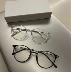 Glasses Frames For Women Trendy, New Glasses Aesthetic, Trendy Frames For Women, Aesthetic Glasses Frames For Women, Glasses Frames Aesthetic, Trendy Glasses For Women, Eye Glasses Aesthetic, Eyeglasses Aesthetic, Aesthetic Glasses Frames