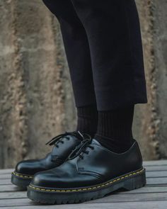 Doc Martens Dress Shoes, Doc Martens Dress, Oxford Outfit, Oxfords Outfit, Oxford Shoes Outfit