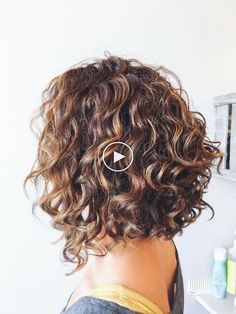 Curly Cuts, Highlights Curly, Angled Bob Hairstyles, Layered Curly Hair, For School, Curly Hair Photos, Hairstyles For, Ombré Hair, Haircuts For Curly Hair