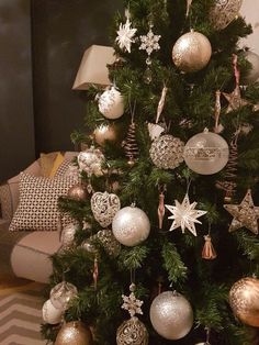 Christmas tree decor | merry christmas tree ornaments| christmas tree decor ideas Best Christmas Tree Decorations, Glam Christmas Tree, Black Christmas Decorations, Christmas Tree Decoration Ideas, Tree Decoration Ideas, Best Christmas Tree, Christmas Decorations Apartment, Christmas Balls Decorations