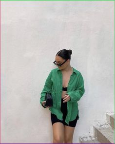 Pool Outfits, 90s Fashion Outfits Hip Hop Party, Pool Party Outfits, 90s Fashion Outfits, Summer 22, Looks Chic, Green Shirt, Summer Fashion Outfits, Party Outfits