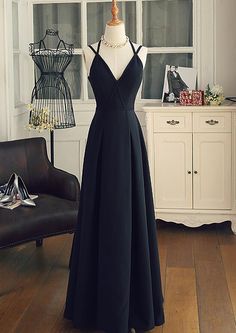 Black Long Prom Dresses, Chiffon Formal Dress, Jr Prom, Junior Prom Dresses, Graduation Dresses, Women's Outfits, Fashion Guide, Long Prom Dresses, Black Party