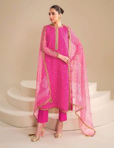 Dupatta Border, Chiffon Pants, Kurta Design, Kurta Dress, Embroidered Chiffon, Silk Kurta, Bangles Design, Embroidered Organza