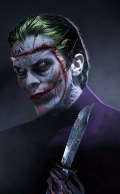 two photos of the joker and batman characters