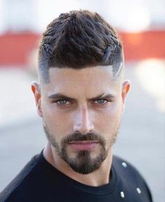 Silver Hair Dye Men, Fury Haircut, Comb Over Haircut, Short Haircuts With Bangs, Short Shaggy Haircuts, Shaved Side Hairstyles, Funky Short Hair, Spiky Hair, Short Hair Undercut