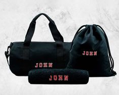 Part of the All-Star Collection, our Gym Bag Gift Set in Black is an ideal combination for any gym-goer. If you are looking for gifts for gym lovers, this is sure to be the ideal gift for them. Featuring our entire All-Star Collection items in Black, it has everything they will need to personalise their workout. This set includes our most popular gym gifts, with our gym barrel bag, gym drawstring bag and pocket towel. One of the most popular fitness gifts in our range, the gym barrel bag is perfect for transporting all your gym gear. It is just the right size for all your fitness essentials without being oversized. It even has a handy pocket so you can quickly access all your most important stuff on the go.Our gym drawstring bag is perfect if you take part in wet activities. It features a Black Sports Bag With Letter Print, Black Sports Bags With Letter Print, Black Rectangular Gym Bag For Sports, Black Rectangular Gym Bag For School, Gifts For Gym Lovers, Gym Sack, Gym Gifts, Sport Towel, Popular Workouts