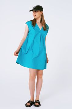 Q2 Mini Poplin Sleevless Dress in Turquoise Sleevless Dress, Statement Scarf, Dress Collar, Mini Dress Fashion, Poplin Dress, Mini Shirt Dress, Turquoise Color, Poplin Fabric, Alternative Fashion