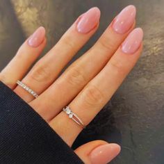 14 Fall Nail Colors for Fair Skin Tones - That are Warm & Cozy - Popular Nail Colors, Toe Nail Color, Fall Nail Trends